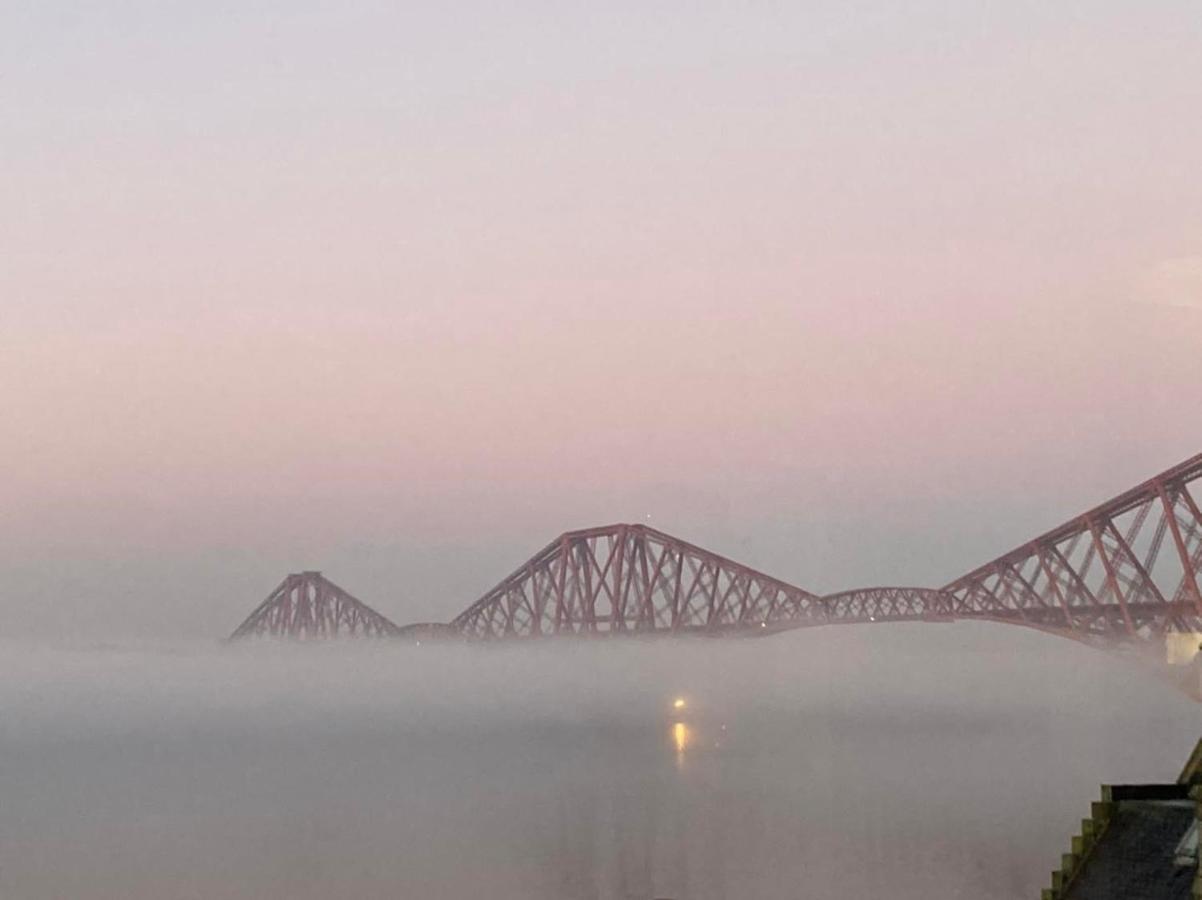 Forth Reflections Self Catering South Queensferry Buitenkant foto